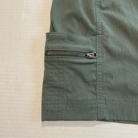ATHLETA Trekkie Cargo Skort‎ Skirt Pockets Olive Army Green Hike Size 8 NWOT - Picture 5 of 13